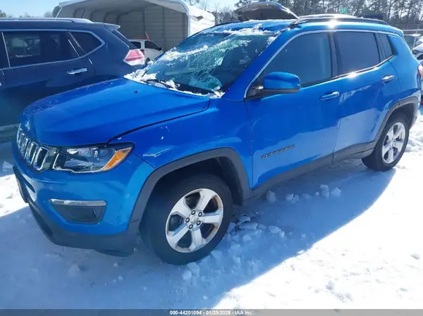 3C4NJDBB8JT150094 2018 JEEP COMPASS - Image 2