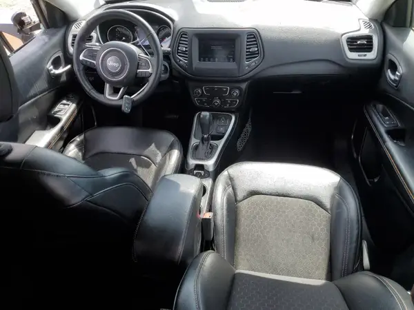 3C4NJDBB8JT150225 2018 JEEP COMPASS - Image 8