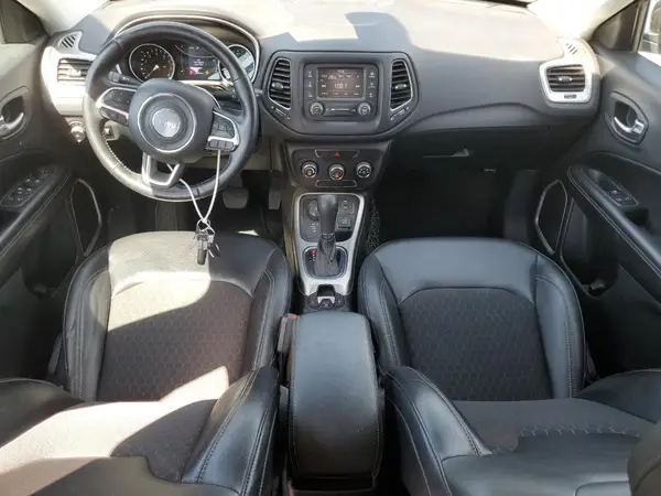3C4NJDBB8JT152976 2018 JEEP COMPASS - Image 8