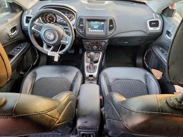 3C4NJDBB8JT154811 2018 JEEP COMPASS - Image 8