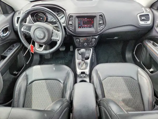 3C4NJDBB8JT167879 2018 JEEP COMPASS - Image 8