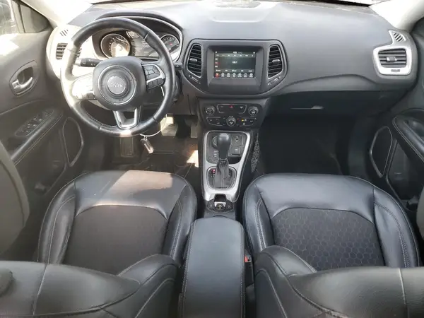3C4NJDBB8JT168336 2018 JEEP COMPASS - Image 8