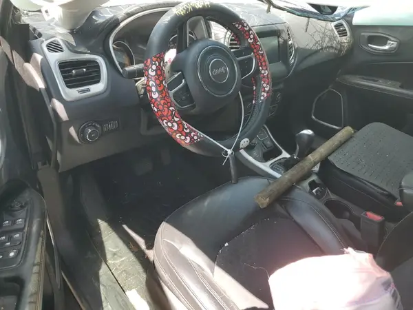 3C4NJDBB8JT179546 2018 JEEP COMPASS - Image 8