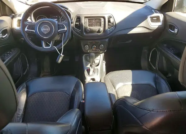 3C4NJDBB8JT190806 2018 JEEP COMPASS - Image 8