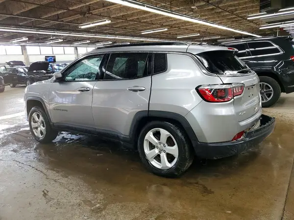 3C4NJDBB8JT199683 2018 JEEP COMPASS - Image 2