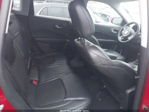3C4NJDBB8JT202145 2018 JEEP COMPASS - Image 8