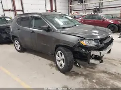 3C4NJDBB8JT202632 2018 JEEP COMPASS