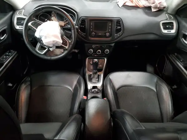 3C4NJDBB8JT205997 2018 JEEP COMPASS - Image 8