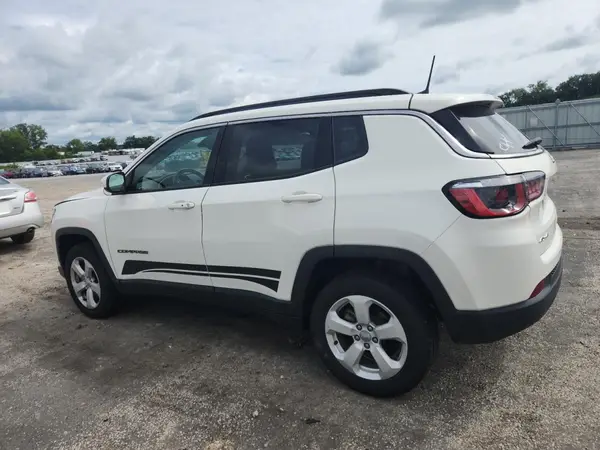 3C4NJDBB8JT207149 2018 JEEP COMPASS - Image 2