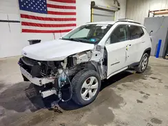 3C4NJDBB8JT231676 2018 JEEP COMPASS