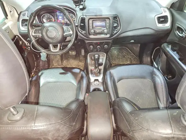 3C4NJDBB8JT231676 2018 JEEP COMPASS - Image 8
