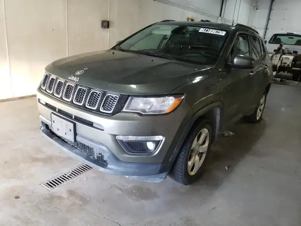 3C4NJDBB8JT232407 2018 JEEP COMPASS - Image 1