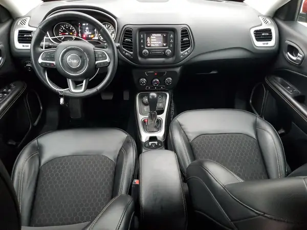 3C4NJDBB8JT233010 2018 JEEP COMPASS - Image 8