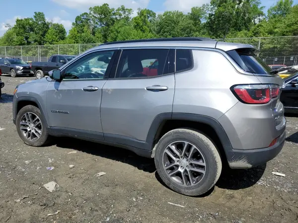 3C4NJDBB8JT234996 2018 JEEP COMPASS - Image 2