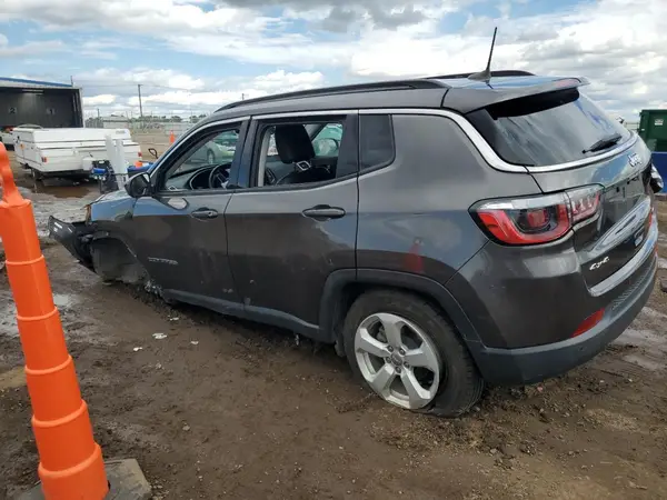 3C4NJDBB8JT253113 2018 JEEP COMPASS - Image 2