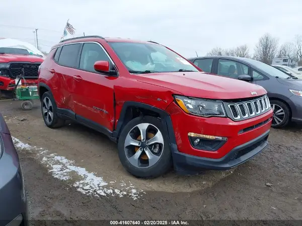 3C4NJDBB8JT262345 2018 JEEP COMPASS - Image 1