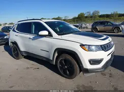 3C4NJDBB8JT283843 2018 JEEP COMPASS