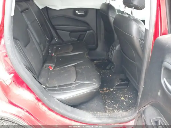3C4NJDBB8JT304061 2018 JEEP COMPASS - Image 8