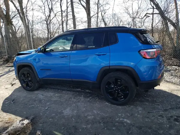 3C4NJDBB8JT304206 2018 JEEP COMPASS - Image 2