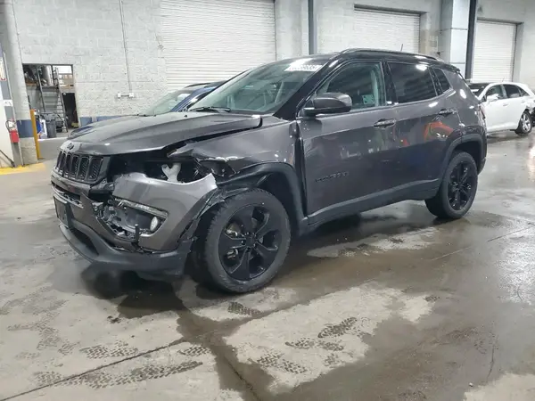 3C4NJDBB8JT304500 2018 JEEP COMPASS - Image 1