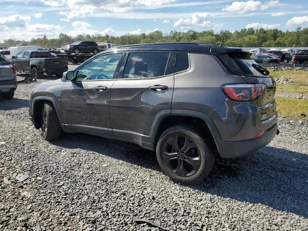 3C4NJDBB8JT325606 2018 JEEP COMPASS - Image 2