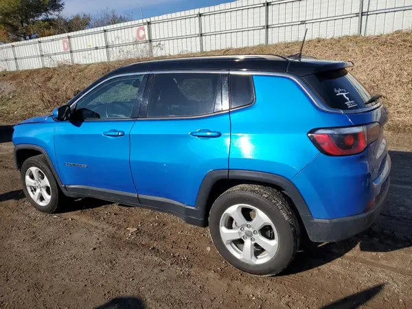 3C4NJDBB8JT326139 2018 JEEP COMPASS - Image 2