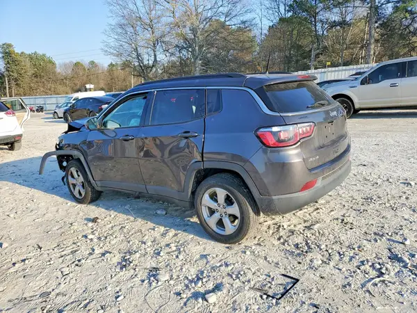 3C4NJDBB8JT330871 2018 JEEP COMPASS - Image 2