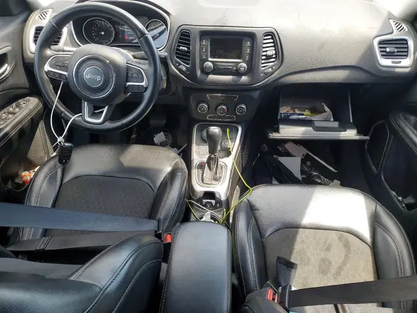 3C4NJDBB8JT342907 2018 JEEP COMPASS - Image 8