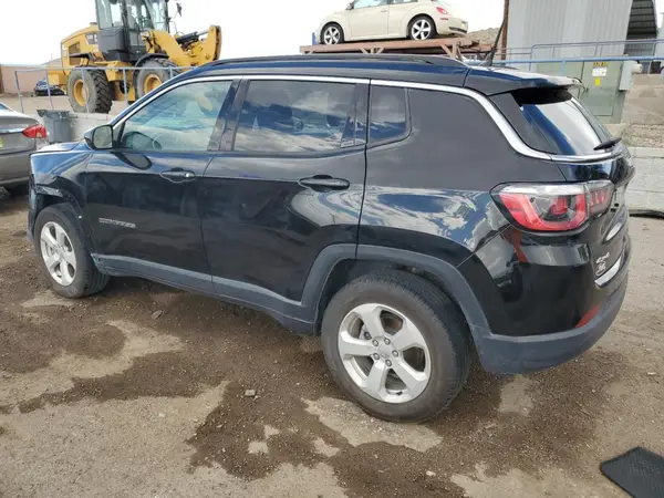 3C4NJDBB8JT350022 2018 JEEP COMPASS - Image 2