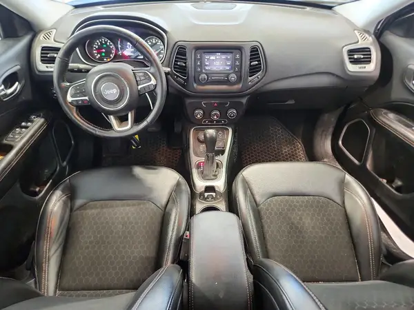 3C4NJDBB8JT355284 2018 JEEP COMPASS - Image 8