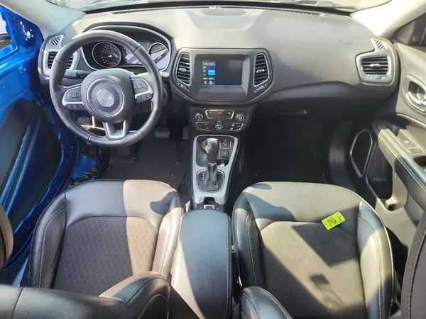 3C4NJDBB8JT355849 2018 JEEP COMPASS - Image 8