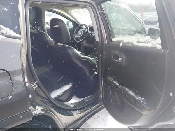 3C4NJDBB8JT362011 2018 JEEP COMPASS - Image 8