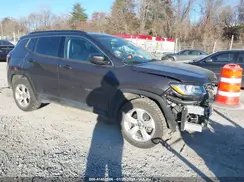 3C4NJDBB8JT399060 2018 JEEP COMPASS