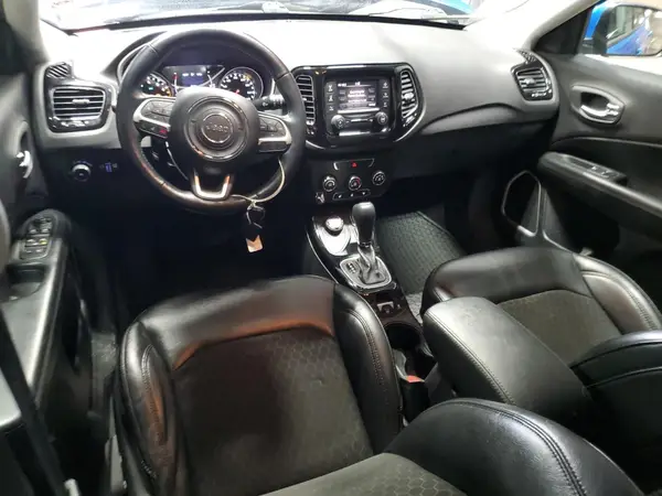3C4NJDBB8JT399818 2018 JEEP COMPASS - Image 8