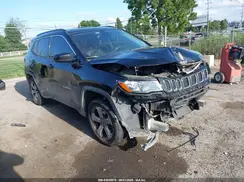 3C4NJDBB8JT402684 2018 JEEP COMPASS