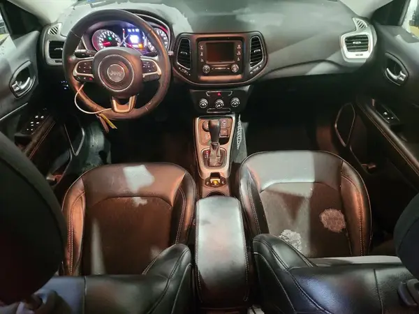 3C4NJDBB8JT403057 2018 JEEP COMPASS - Image 8