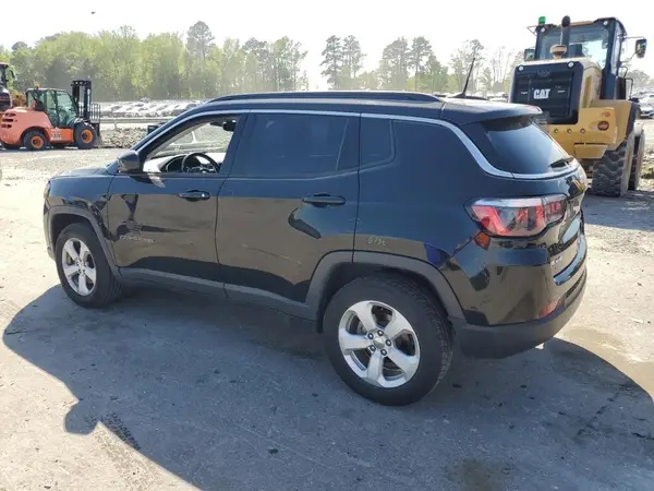3C4NJDBB8JT417492 2018 JEEP COMPASS - Image 2