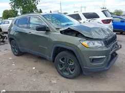 3C4NJDBB8JT423082 2018 JEEP COMPASS