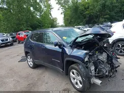 3C4NJDBB8JT423129 2018 JEEP COMPASS