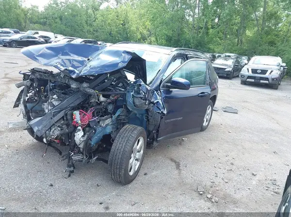 3C4NJDBB8JT423129 2018 JEEP COMPASS - Image 2