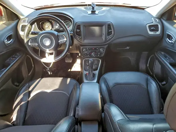3C4NJDBB8JT423261 2018 JEEP COMPASS - Image 8