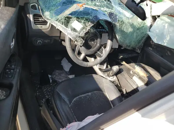 3C4NJDBB8JT423289 2018 JEEP COMPASS - Image 8