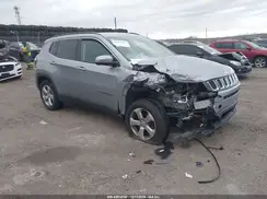 3C4NJDBB8JT423342 2018 JEEP COMPASS