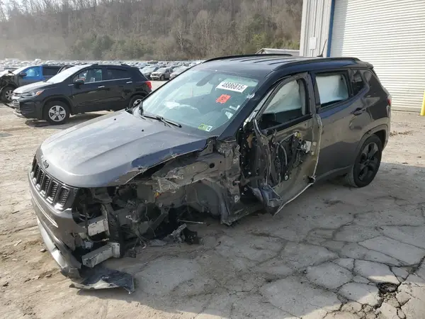 3C4NJDBB8JT433658 2018 JEEP COMPASS - Image 1