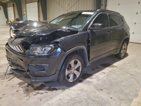 3C4NJDBB8JT436477 2018 JEEP COMPASS - Image 1