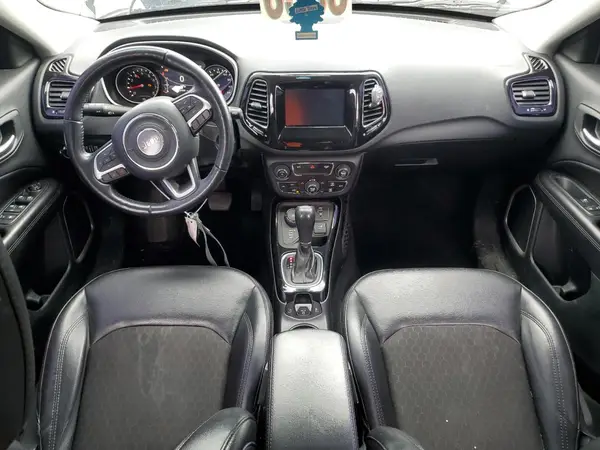 3C4NJDBB8JT453120 2018 JEEP COMPASS - Image 8