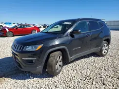 3C4NJDBB8JT457538 2018 JEEP COMPASS