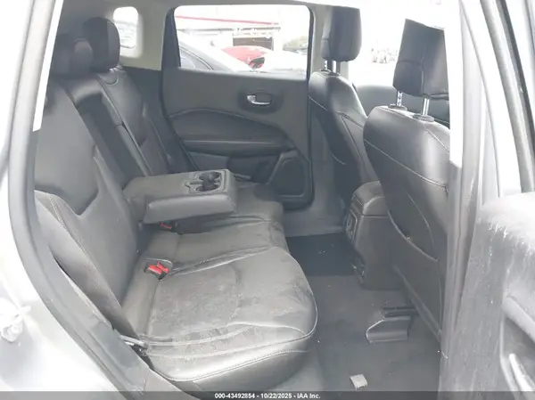 3C4NJDBB8JT480804 2018 JEEP COMPASS - Image 8