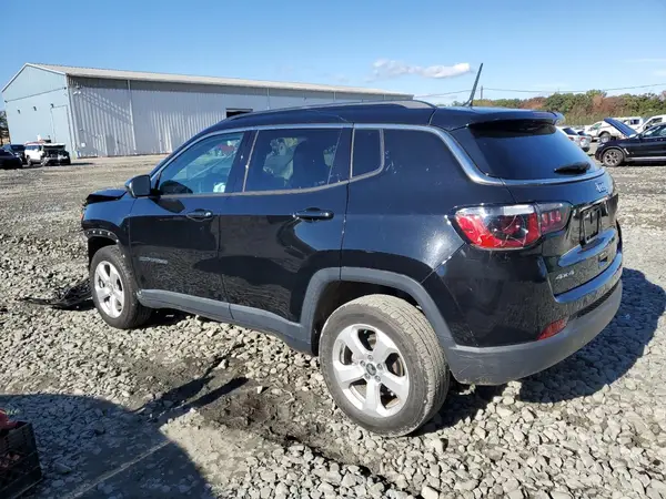 3C4NJDBB8JT481256 2018 JEEP COMPASS - Image 2