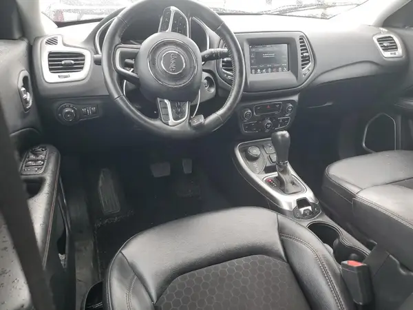 3C4NJDBB8JT482598 2018 JEEP COMPASS - Image 8